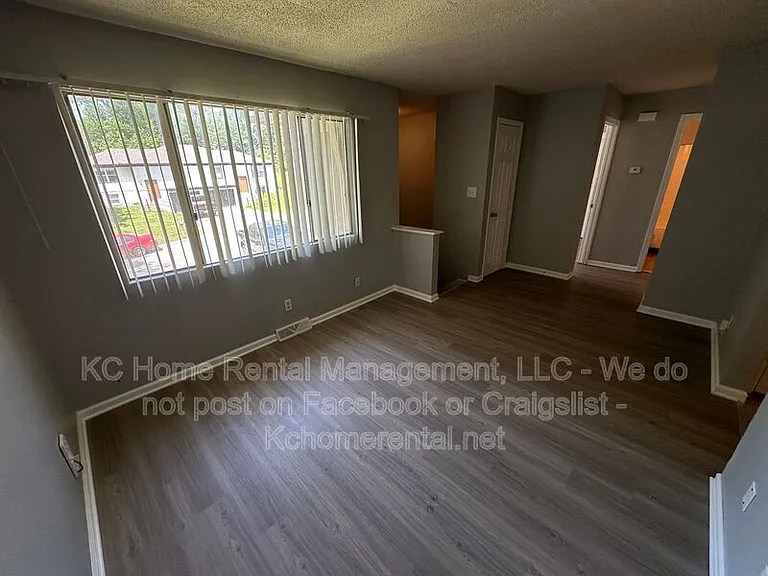 7227 Gilmore Ave — Photo 8