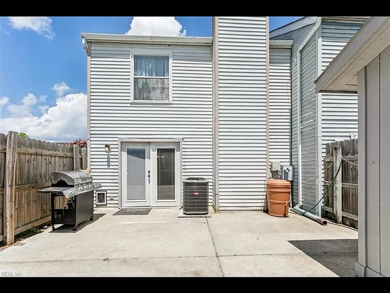 1315 Peabody Dr — Photo 22