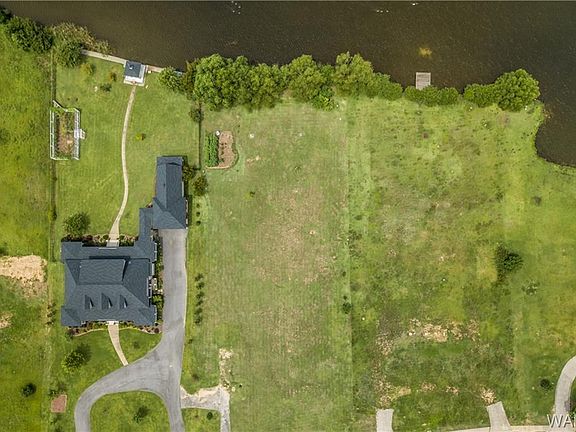 3rd image of 1600 Forest Lake Dr