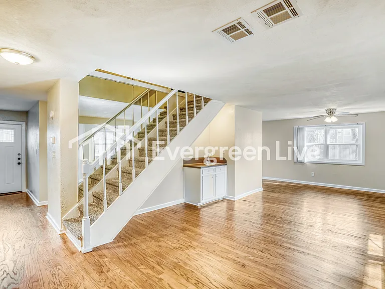 17828 Cluster Ct — Photo 3