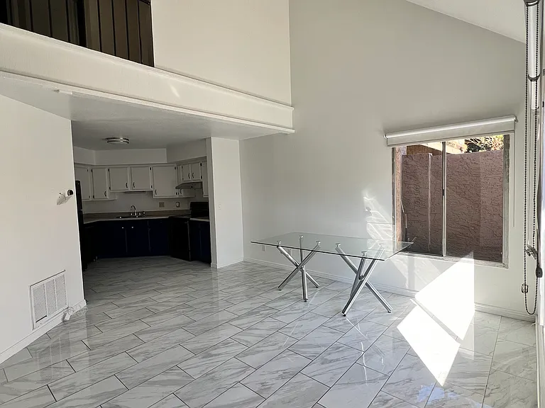 7331 N 44th Ave — Photo 1