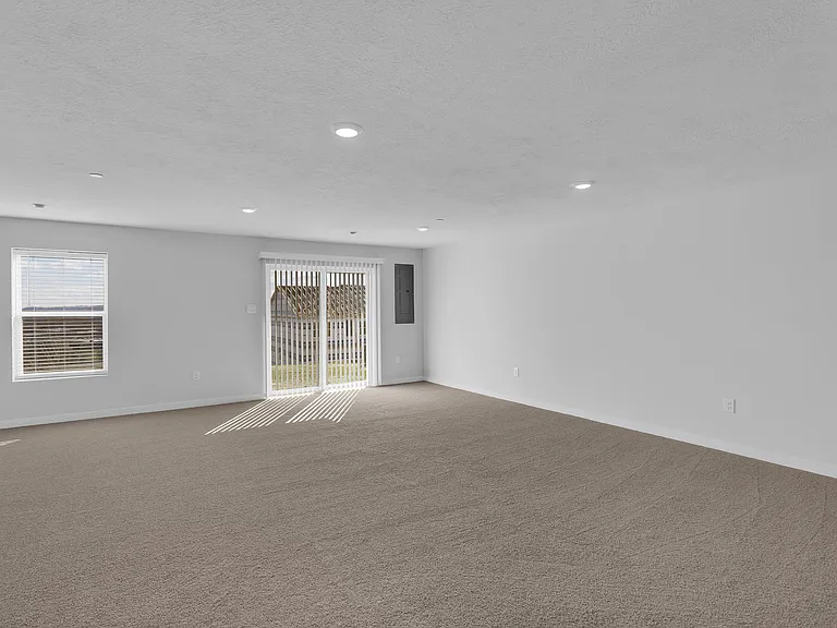 126 Scotland Ln — Photo 30