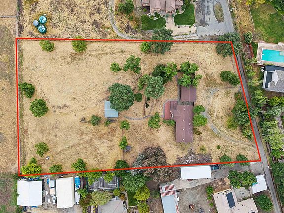4th image of 744 Mockingbird Ln