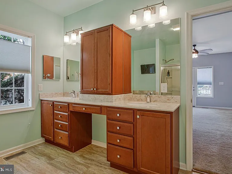 1002 Nabbs Creek Rd — Photo 17