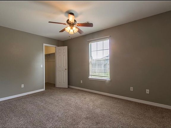 5th image of 1664 N Desarc Way