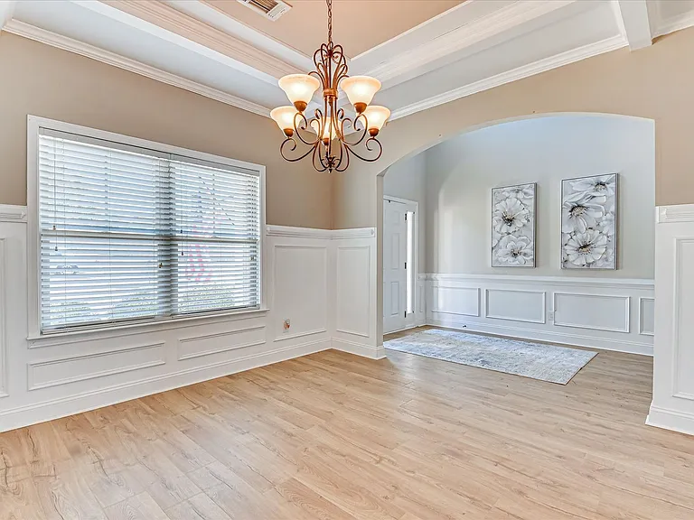 406 Saterlee Ct — Photo 22
