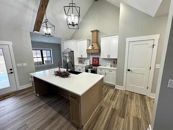 4th image of 1406 Bonner Way Lot 43