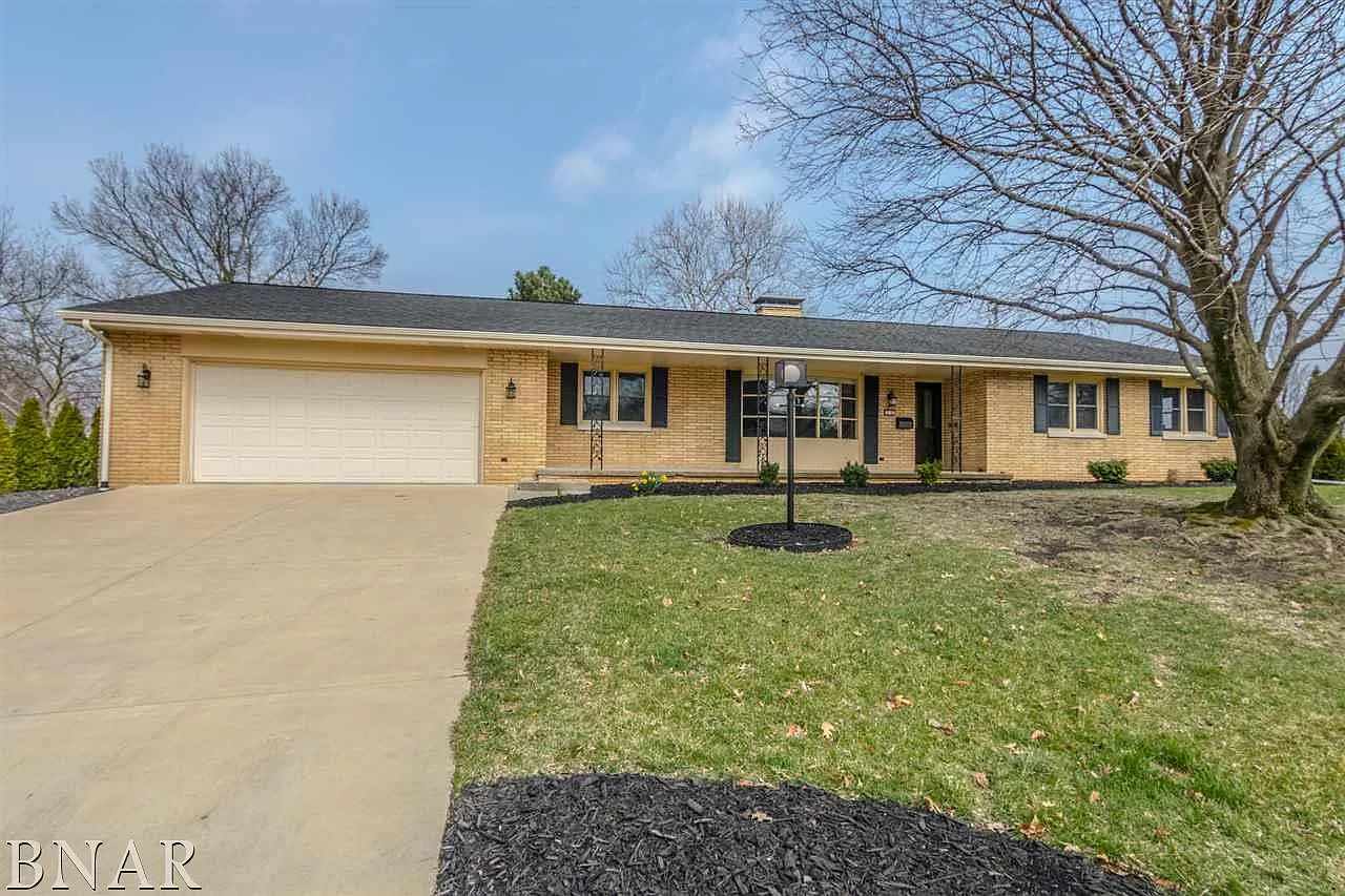 210 Orleans Dr photo 1