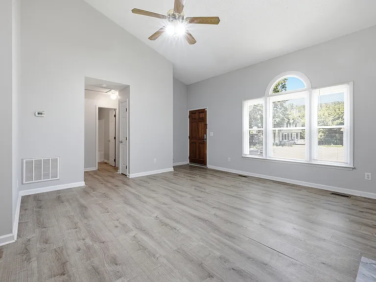4109 Iron Horse Rd — Photo 5