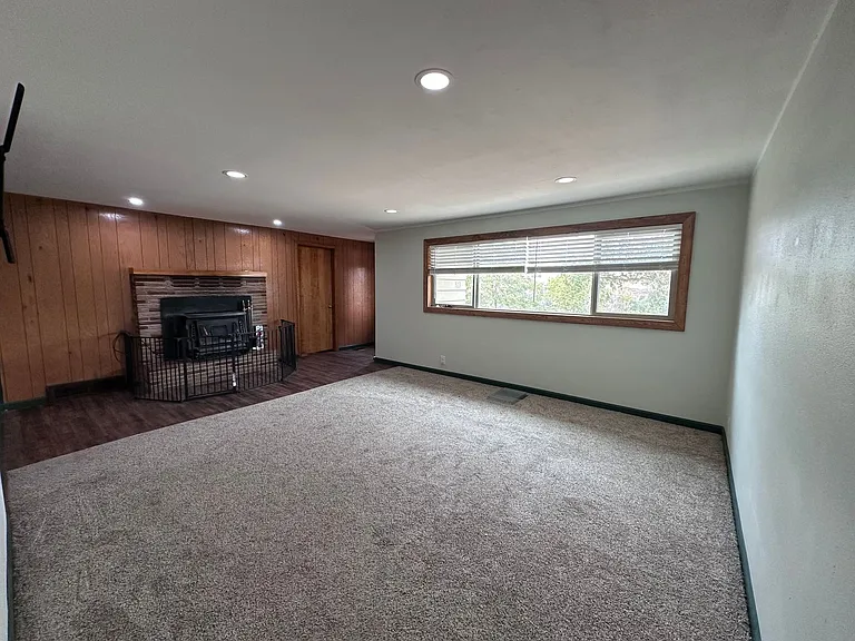 513 SE 12th Dr — Photo 17