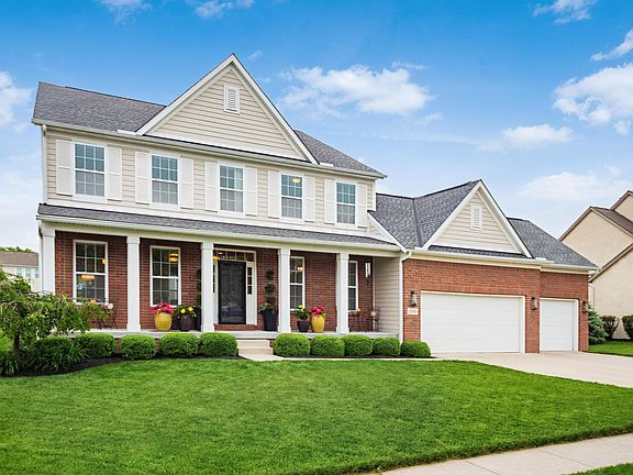 3rd image of 8038 Garden Dr