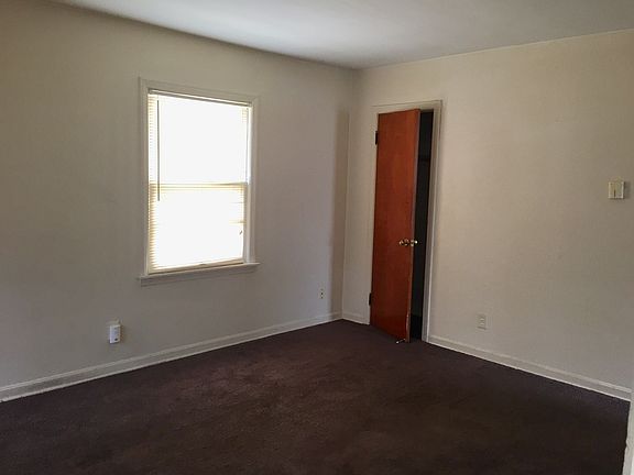 3rd image of 857 Triplett Blvd