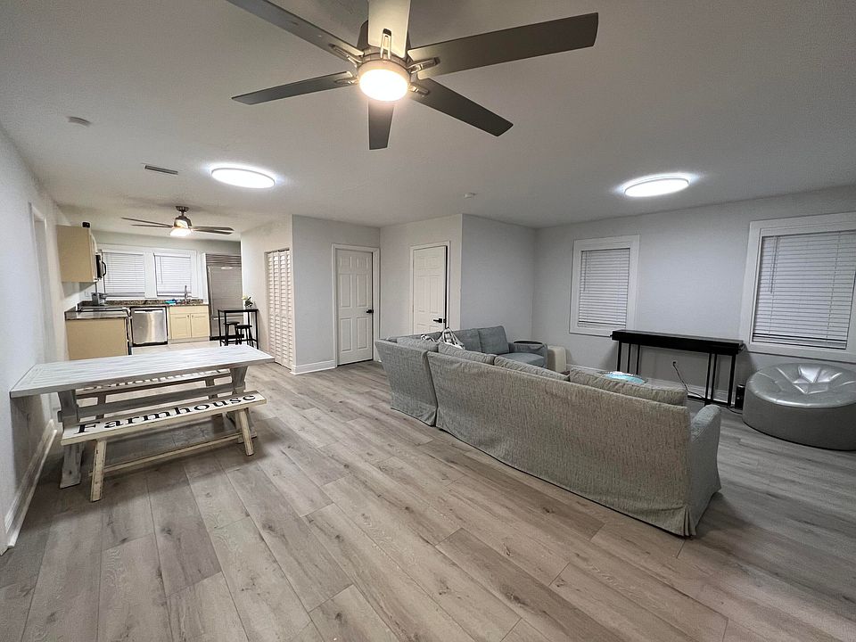 1st image of 4010 Garden Ave