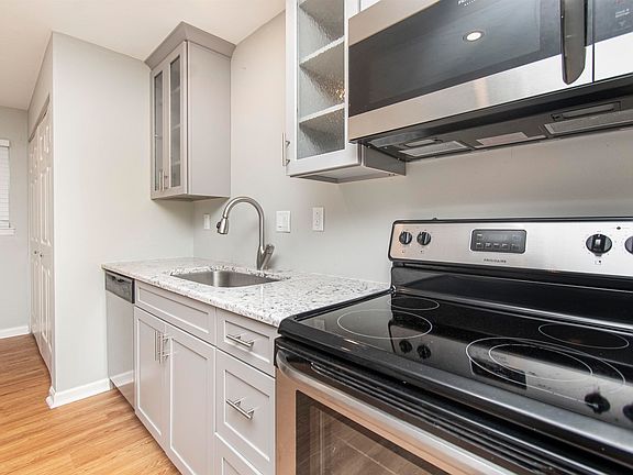 5th image of 206 Chowning Pl Unit 206