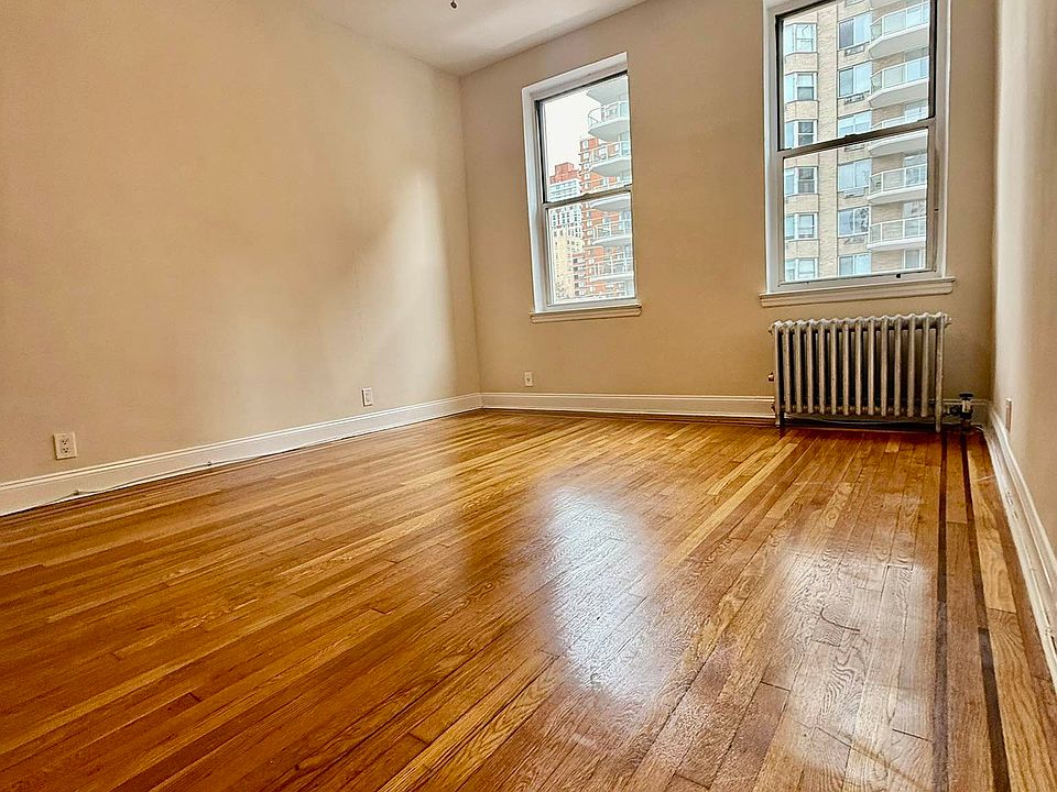 1st image of 1411 2nd Ave Floor 4