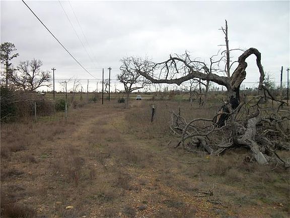5th image of 936 E State Highway 71
