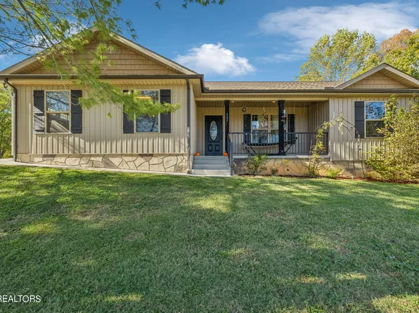 402 Cedar Cir, Clinton, TN 37716