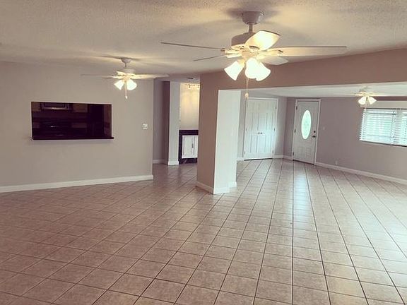 2nd image of 1406 S Roosevelt Blvd APT 1