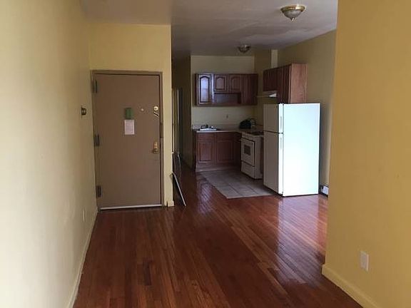 4th image of 2415 Tilden Ave