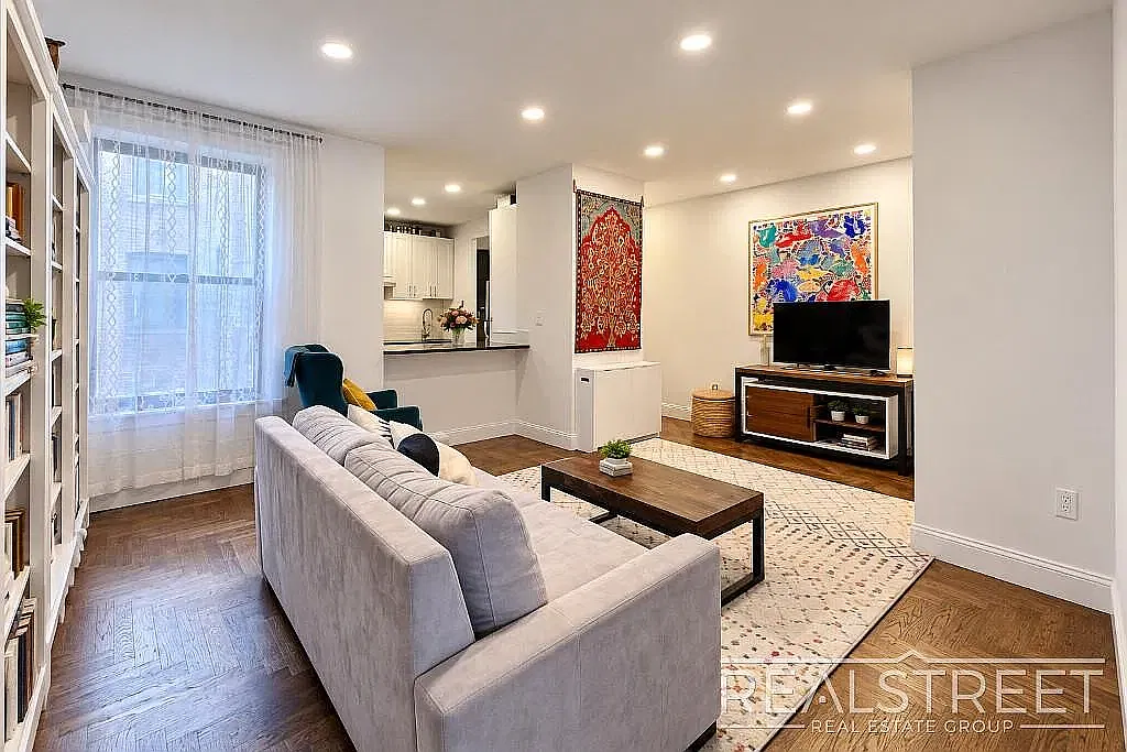 141 Joralemon Street — Photo 2