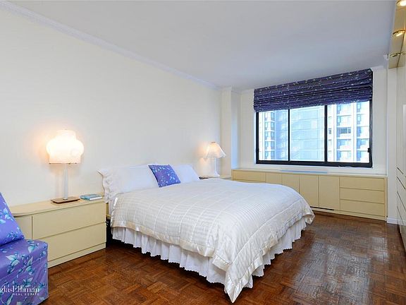 4th image of 200 E 65th St APT 18C