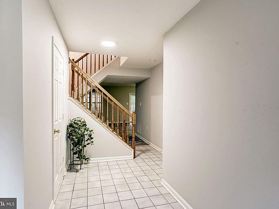 4th image of 9528 Daniel Lewis Ln
