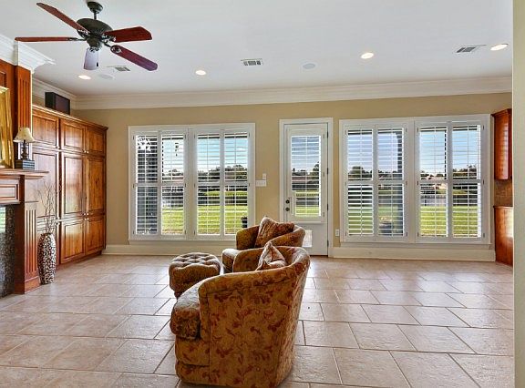 5th image of 37269 Ski Side Ave