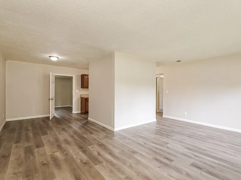 6930 Bernay Ave — Photo 4