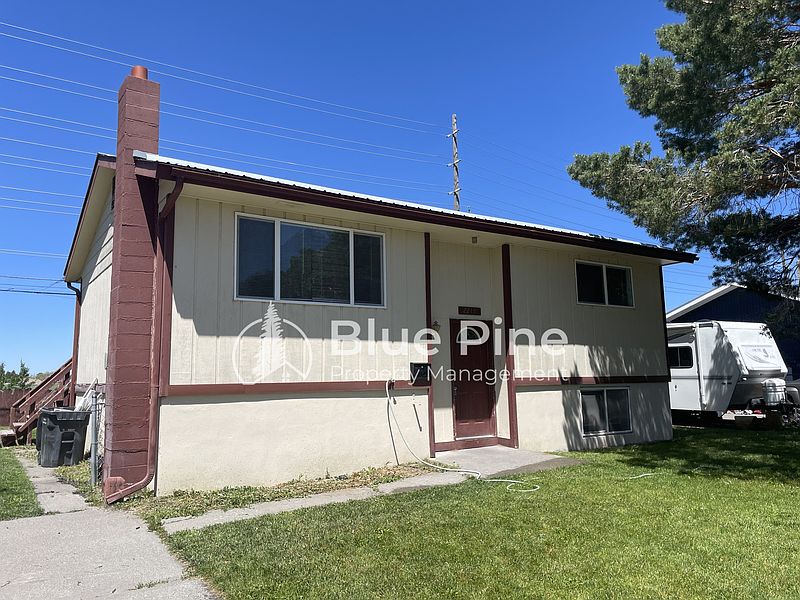 1st image of 2215 Sykes Dr