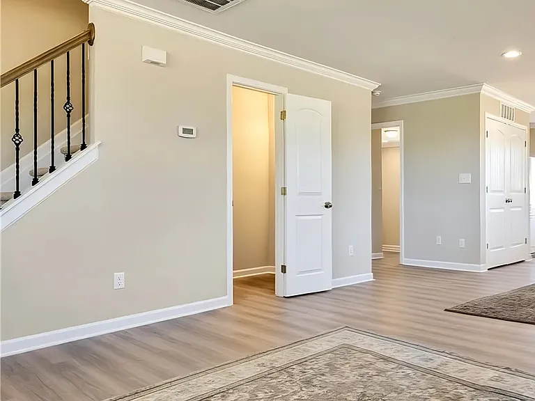 3907 Straw Hat Rd — Photo 3