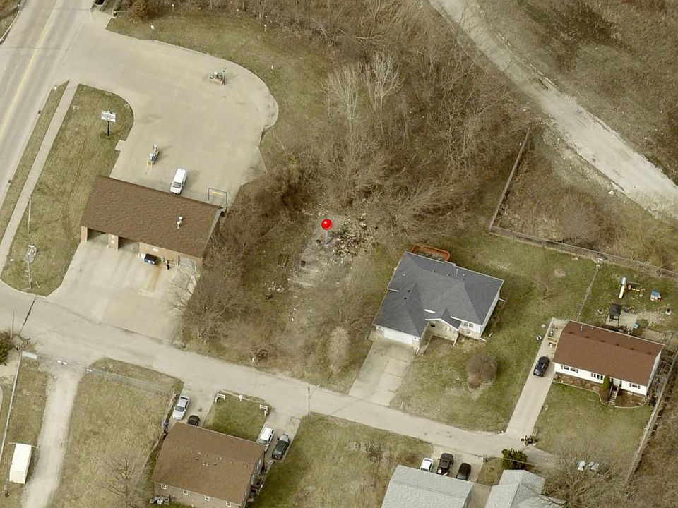1st image of 128 Mill St