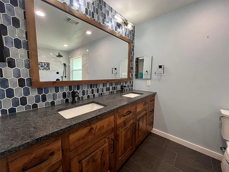 2908 Wadsworth Way — Photo 6
