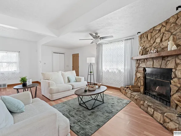 5216 S 36th St, Omaha, NE 68107