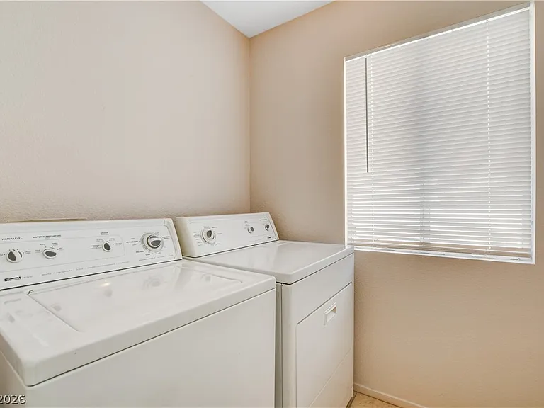 9317 Mountain Cliffs Ave — Photo 38
