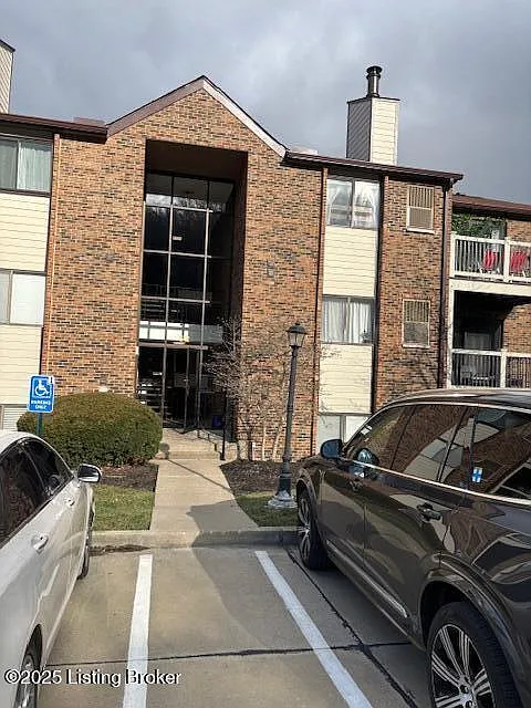 52 Woodland Hills Dr Suite 7 photo 1