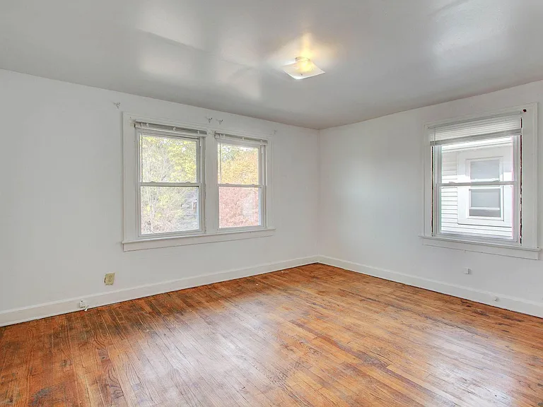 4239 N College Ave — Photo 20
