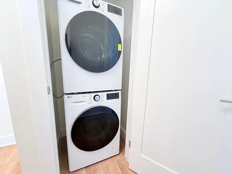 637 Bergen Ave #32R — Photo 10