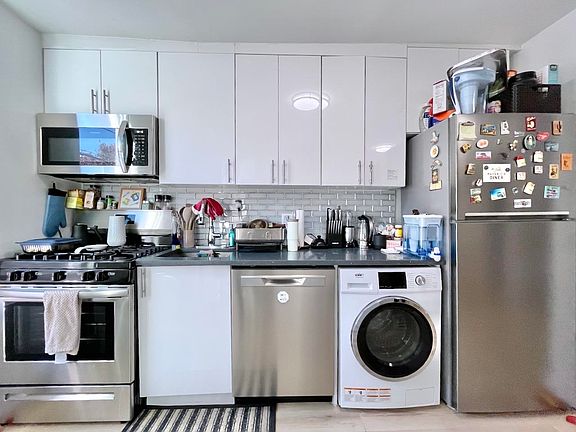 2nd image of 379 Monmouth St #1