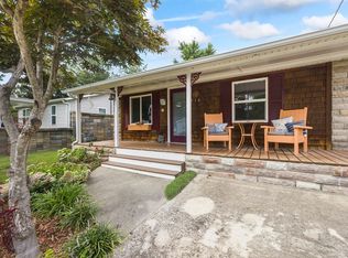 916 W Walker St, Fayetteville, AR 72701