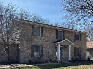 2324 Chesapeake Lndg, Springfield, IL 62712