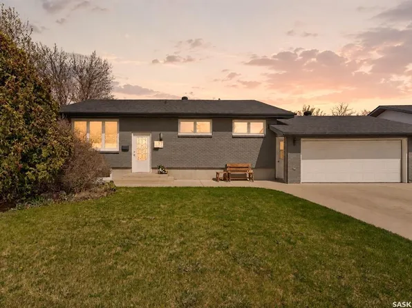 57 Daisy CRESCENT, Moose Jaw, SK S6J 1C2