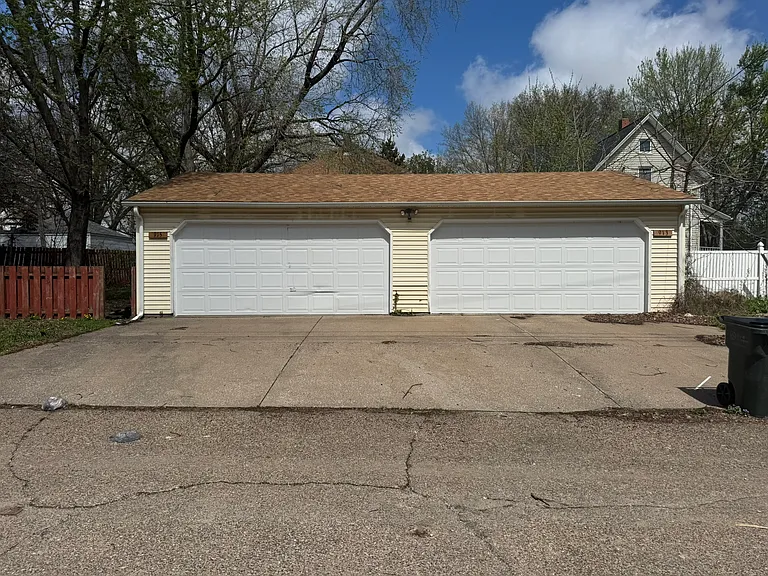 915 W 14th St — Photo 10