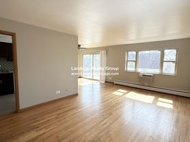 1026 S River Rd