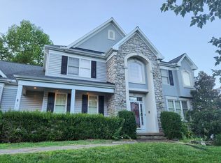 1110 Persimmon Dr, Lancaster, PA 17601