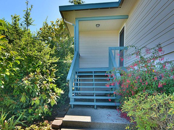 3rd image of 26460 Circle Dr NW