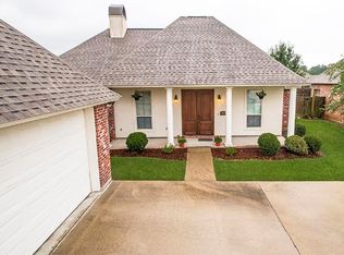 2075 Pointe South Dr, Zachary, LA 70791