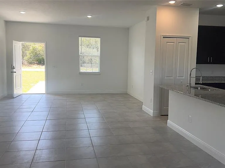 237 Cimarron Dr — Photo 6