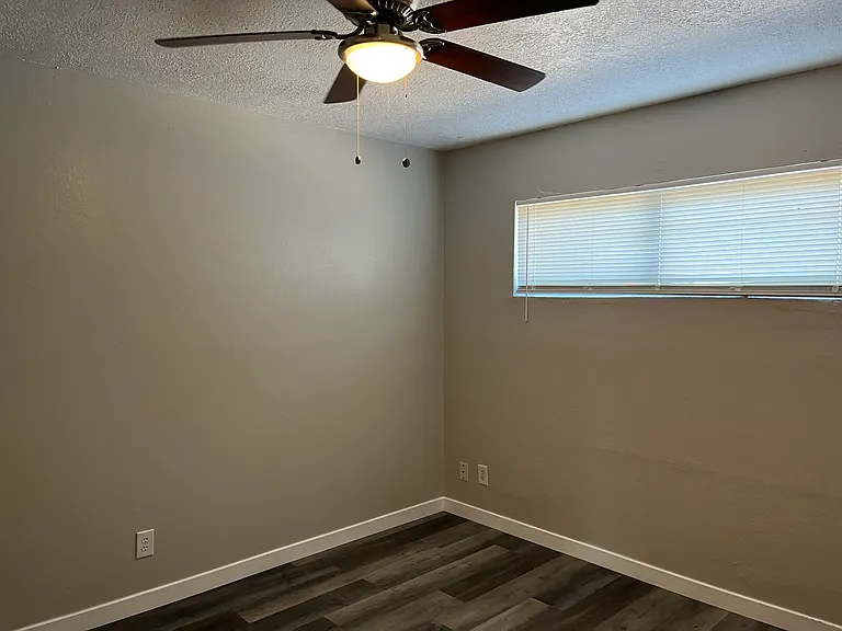 Totally Remodeled 2 Bedroom Apartment In Ridgecrest — Photo 7