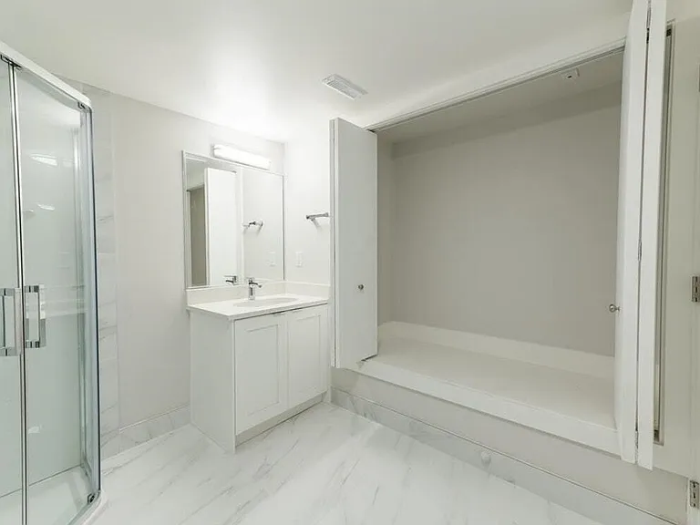 3403 Carolina St — Photo 11