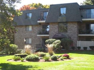 59 School St APT A-23, Northborough, MA 01532